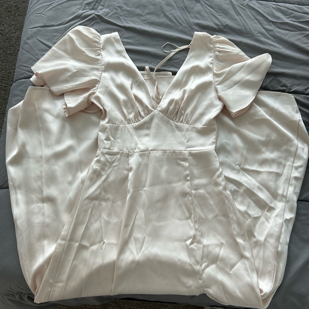 Petal & Pup Cream Backless Dress - Picture 3 of 6